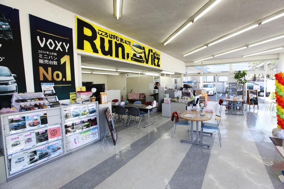小平学園 店内写真1