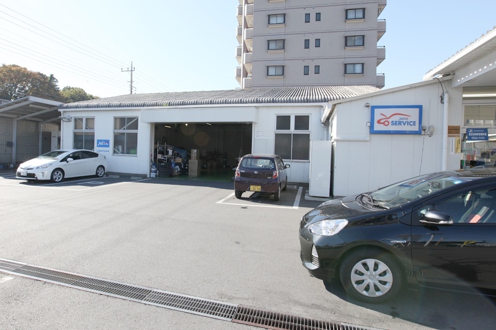 八王子由木店 サービス工場